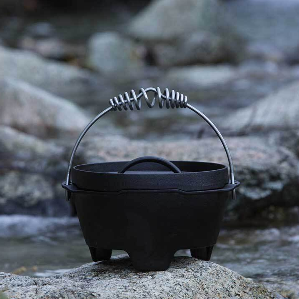 Barebones Cast Iron Dutch Oven 10"